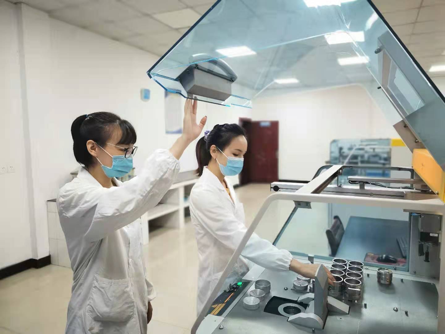 用服務贏得尊敬，以真情守護幸福