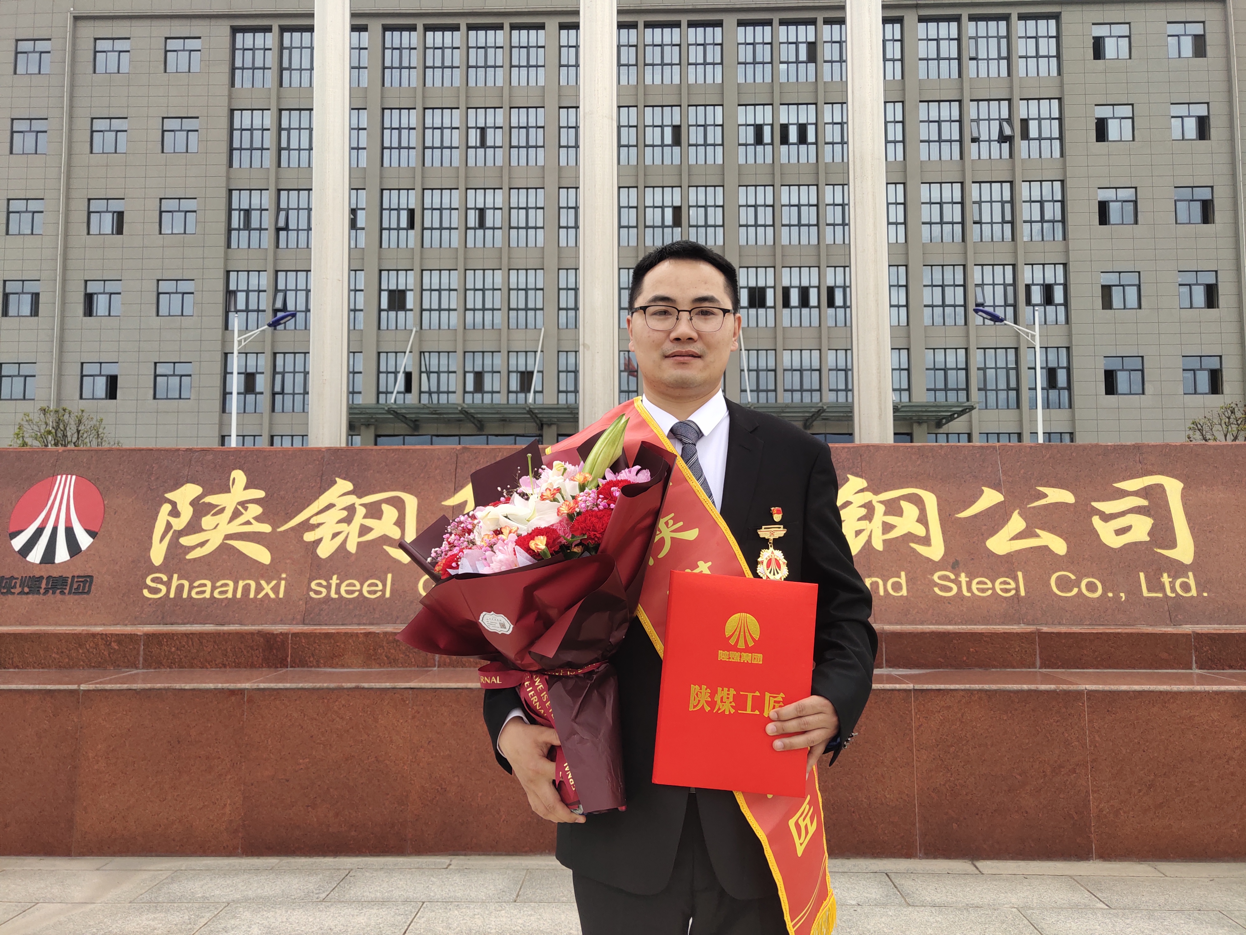 “聽(tīng)聲辯位”匠心獨(dú)運(yùn)，“察顏觀色”火眼金睛 ——記2021年度“陜煤工匠”曹仲勇