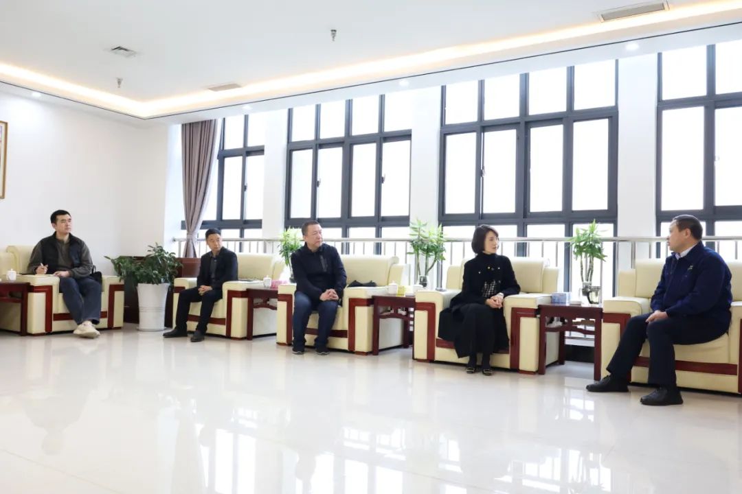 漢中市產業發展投資有限公司董事長、總經理李玉梅一行到公司調研座談