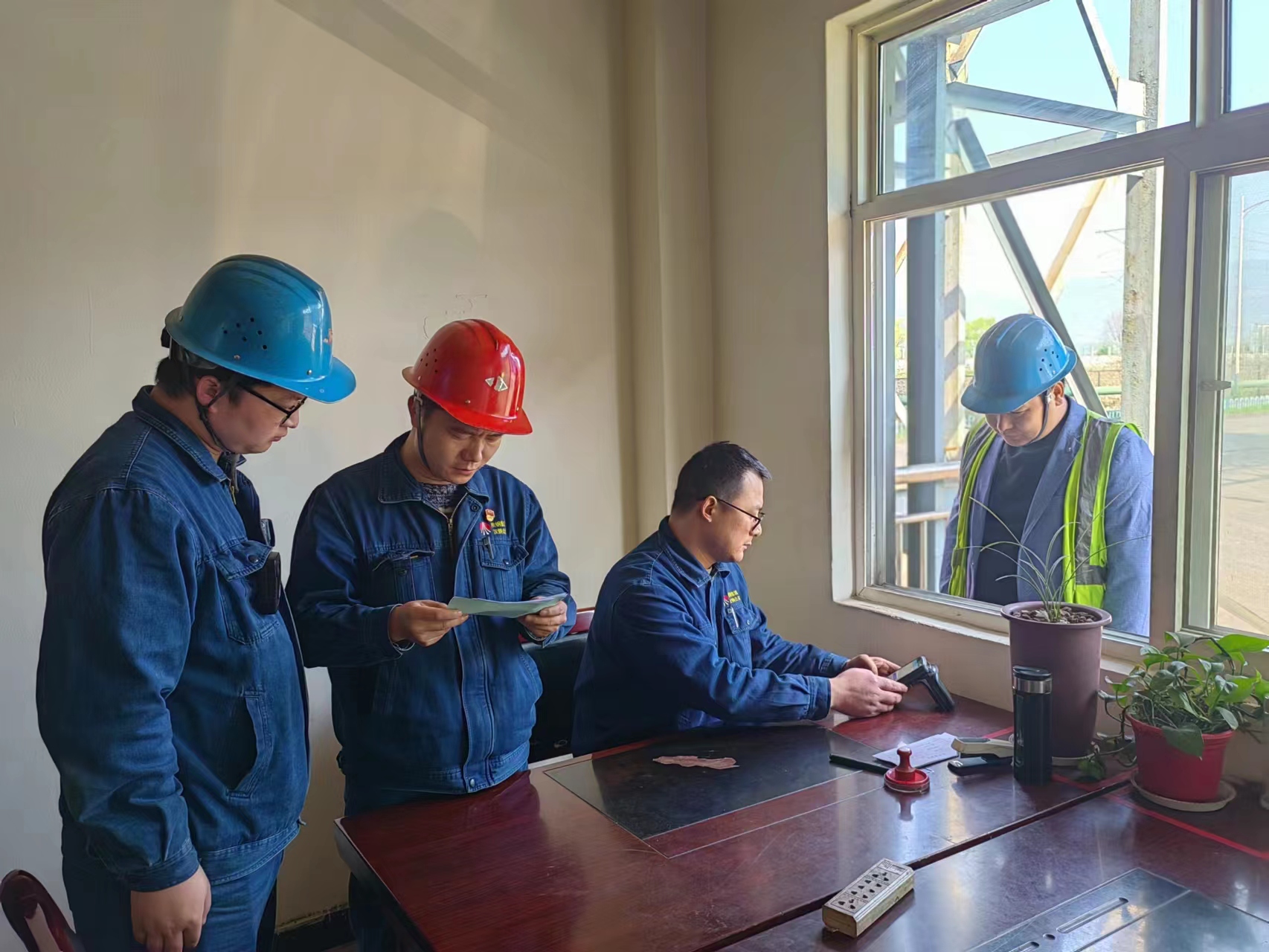 “三管齊下”，推進清廉黨支部建設