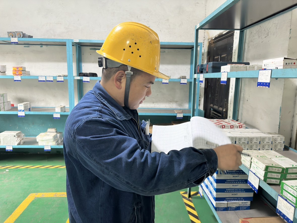 她、他、他們  是漢鋼的“高空舞者”
