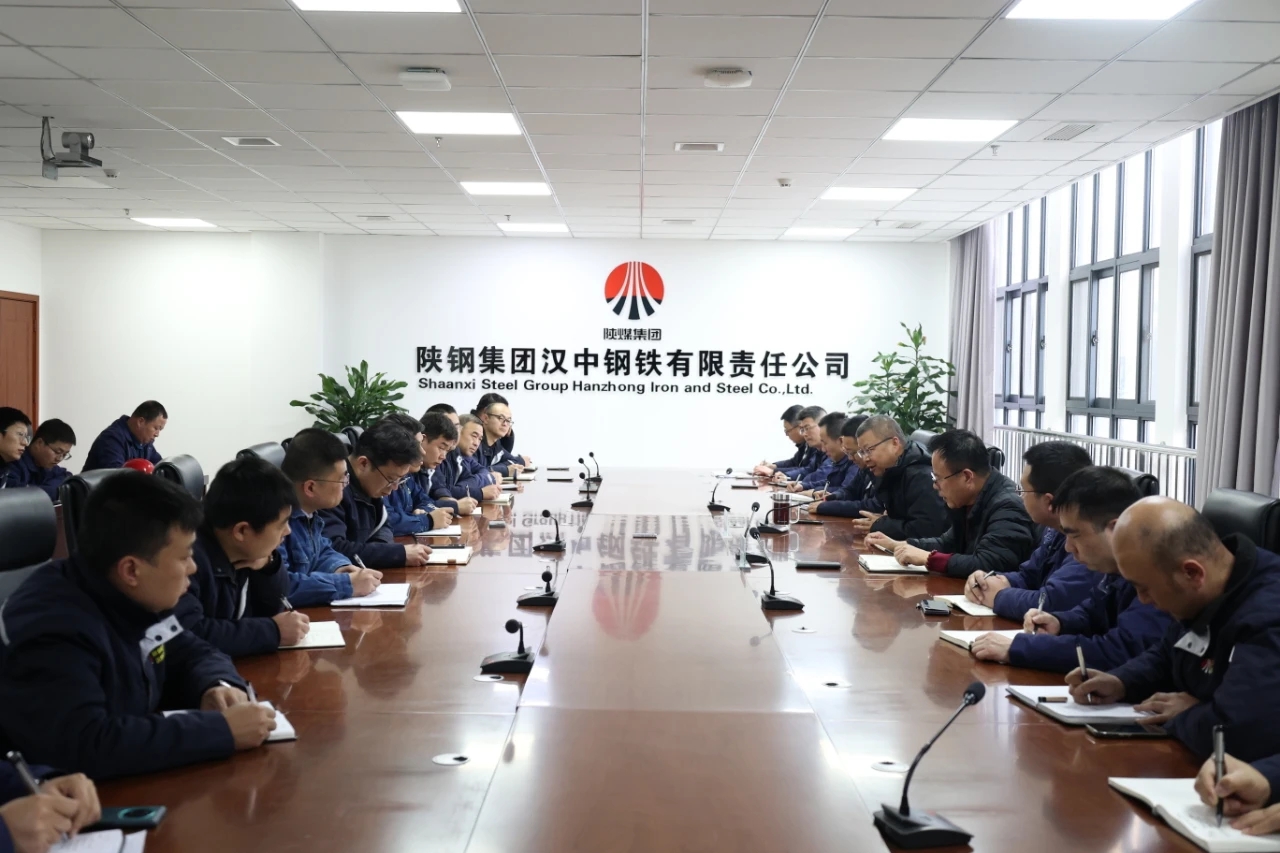 陜鋼集團(tuán)漢鋼公司鐵前精細(xì)化管理實踐紀(jì)實 ——以數(shù)據(jù)筑基，以標(biāo)準(zhǔn)立規(guī)推動公司高質(zhì)量發(fā)展新篇章