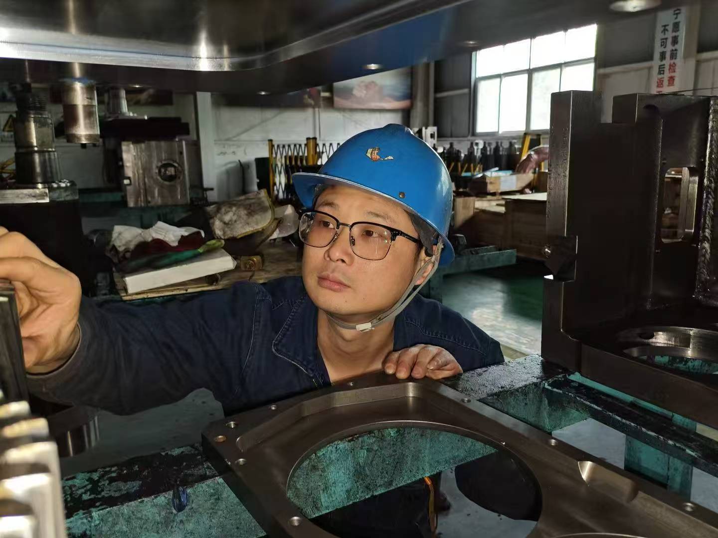 14年磨礪，毫厘之間顯匠心 -記陜鋼集團2023-2024年度第三屆“陜鋼工匠”朱卯